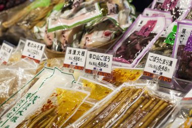 Kyoto geleneksel gıda pazarı. Japonya.