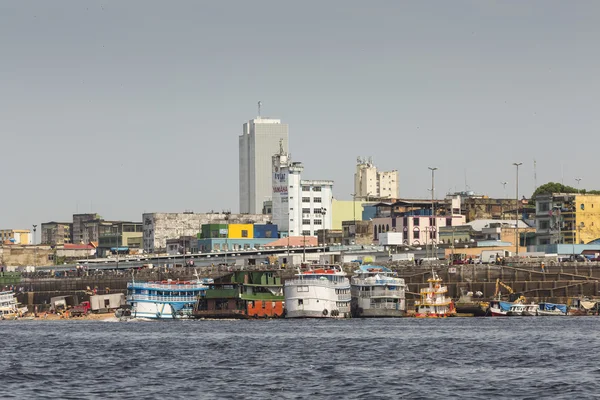 Manaus, Βραζιλία - Οκτώβριος 2013: Βιομηχανική πλοίο στο λιμάνι Μανάους — Φωτογραφία Αρχείου