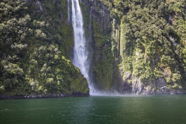 İnanılmaz Stirling ile çift gökkuşağı, Milford ses, Fi düşüyor