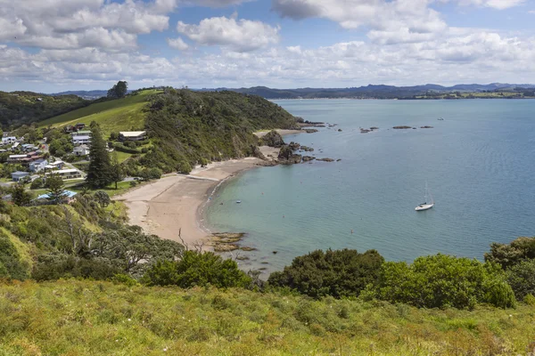 Krajina od Russell poblíž Paihia, ostrovy Bay, Nový Zéland — Stock fotografie