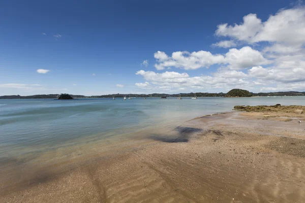 Paesaggio da Russell vicino a Paihia, Baia delle Isole, Nuova Zelanda — Foto Stock