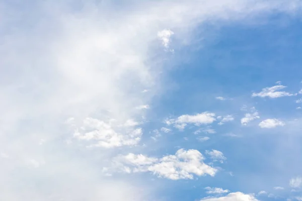 Vista Natureza Céu Azul Com Nuvens Fundo Natural Paisagem — Fotografia de Stock