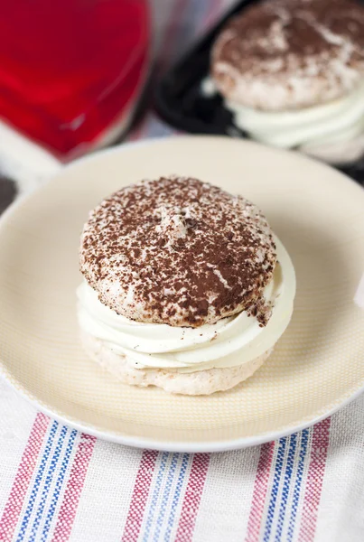 Homemade meringues with cocoa cream — Stock Photo, Image