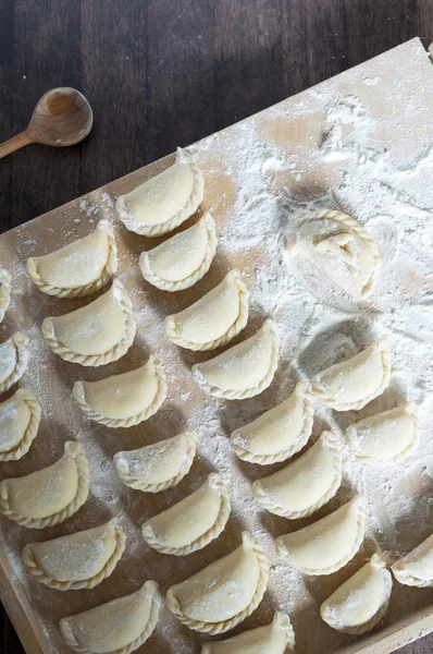 Raw dumplings — Stock Photo, Image