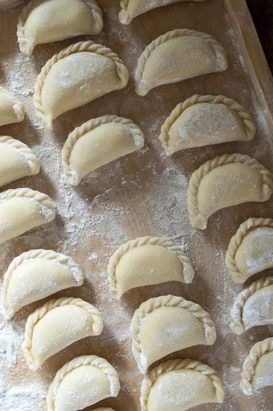 Raw dumplings — Stock Photo, Image