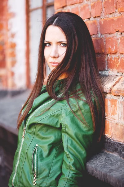 Porträt einer schönen erwachsenen sinnlichen Frau . — Stockfoto