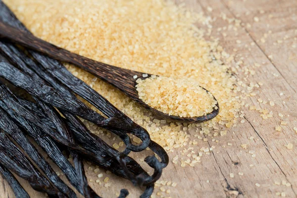 바닐라 포드, 갈색 지팡이 설탕 — 스톡 사진