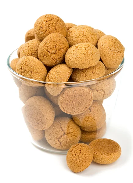 Traditionella italienska mandel cookies - amaretti, isolerad på vit — Stockfoto