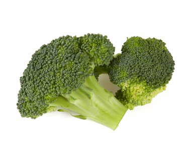 Beyaz üzerine izole edilmiş taze brokoli.