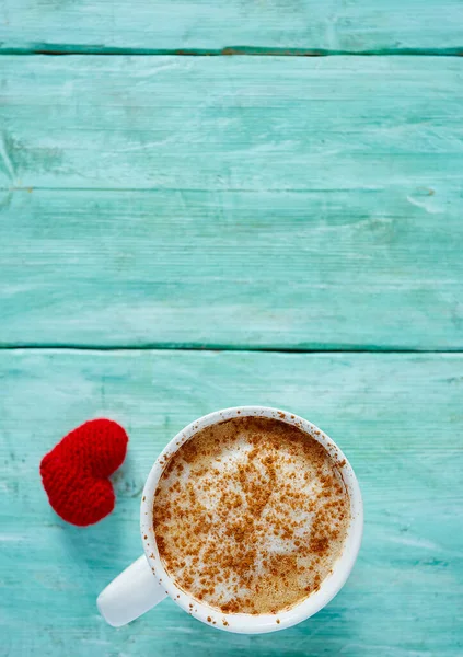 Kopje Koffie Hartjes Lichte Ondergrond — Stockfoto