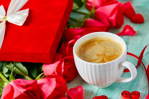 Tasse Café Les Cœurs Sur Surface Lumière — Photo