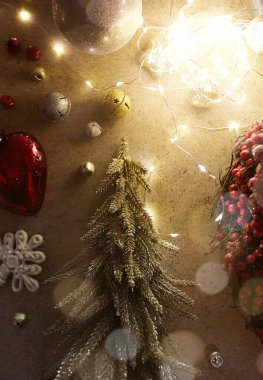 Noel süslemeleri ve ışıkları