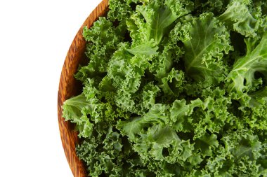 Beyaz arka planda taze lahana