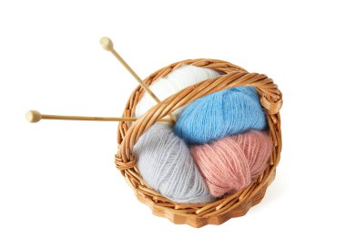 Beyaz arka plan beyazına izole edilmiş kabarık iplik, izole edilmiş, hobiler, örgü işi, yaratıcılık, el işi, iğne işi, örgü, dikiş, ev yapımı, Clew, elbise, iğne, örgü, boş zaman, yumuşaklık, renk, iplik, arka plan, anne