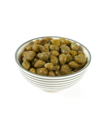 kapariler beyaz arkaplanda izole edildi