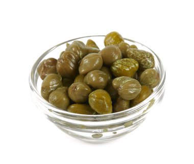 kapariler beyaz arkaplanda izole edildi