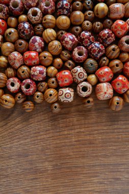 Renkli ahşap boncuklar yakın çekim görüntüsü