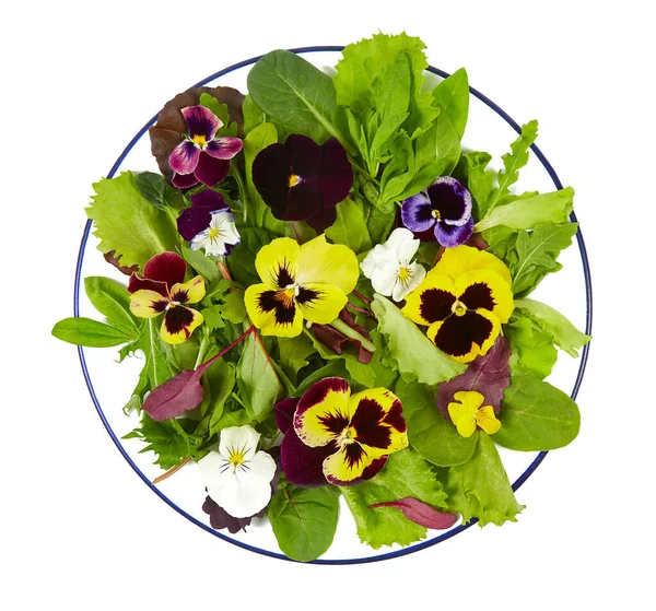 Gyönyörű Friss Saláta Ehető Virágokkal — Stock Fotó