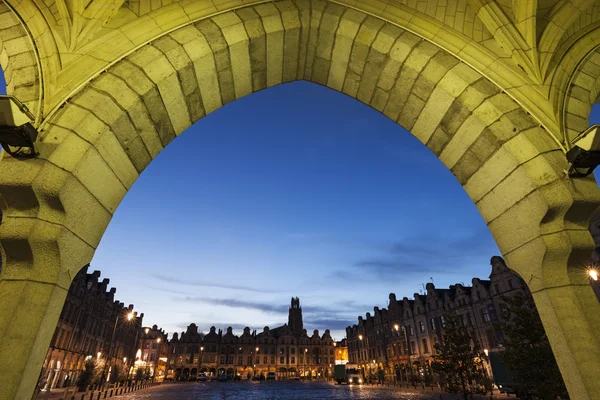 Place des Heros görülen Arras kilisede Saint Jean-Baptiste — Stok fotoğraf