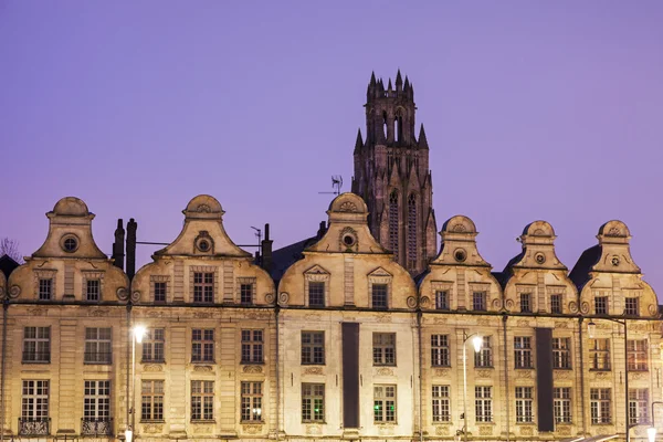 Saint Jean-Baptiste kyrkan i Arras sett från Place des Heros — Stockfoto