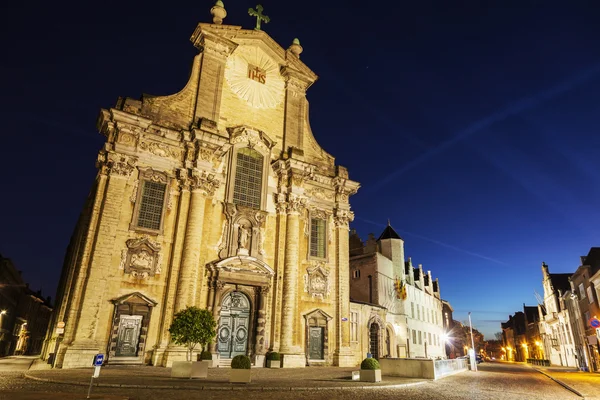 Igreja dos Santos Pedro e Paulo em Veemarkt em Mechelen — Fotografia de Stock