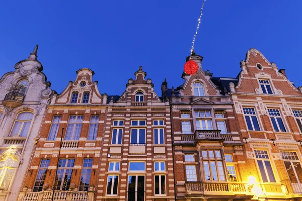 Färgglada hus på Grote Markt i Mechelen — Stockfoto