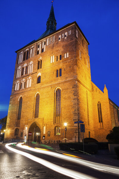 Колобжегский собор ночью
