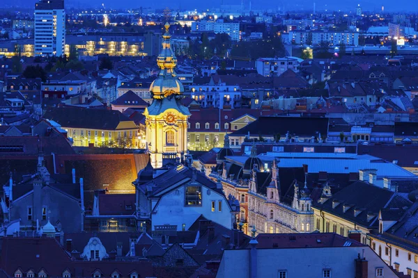 Stadtpfarrkirche a Graz di notte — Foto Stock