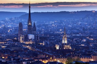 Gün batımında Rouen Panorama