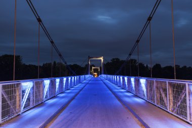 Loire nehir turları yukarıda yaya köprüsü