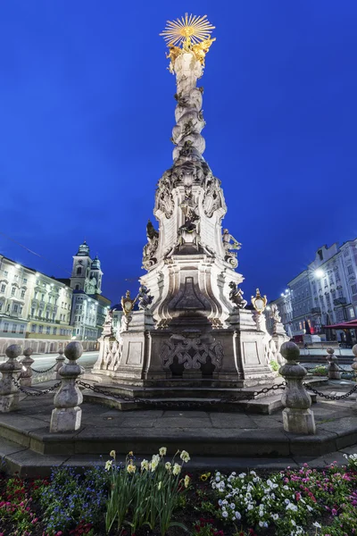 Hauptplatz Linz'deki sütun — Stok fotoğraf