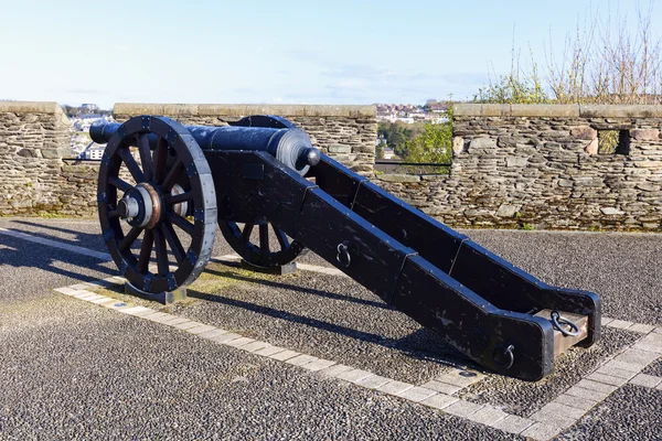 Kanon op de muren van Derry — Stockfoto