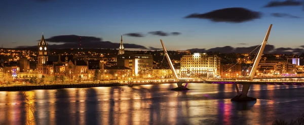 Peace Bridge in Derry — Stock Photo, Image