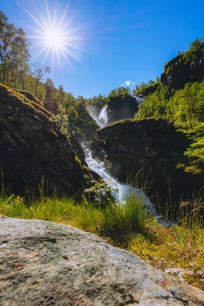 Стежка Мердала Фламу Водоспаду Кьосфоссен Флам Західна Норвегія Норвегія — стокове фото