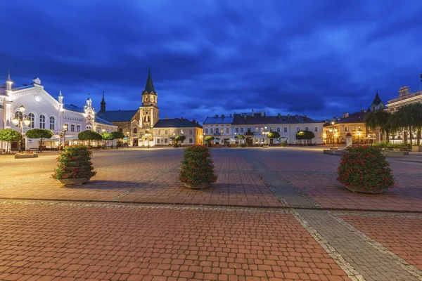 Główny Plac Sanok Wieczorem Sanok Podkarpacie Polska — Zdjęcie stockowe