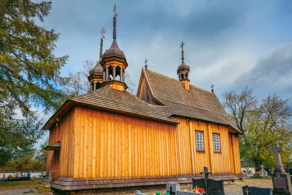 木造礼拝堂 ウラノウの墓地 ウラノウ サブカルパティア ポーランド — ストック写真