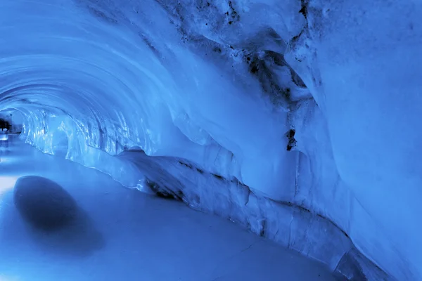 Caverna de geleira - Mt. Titlis... — Fotografia de Stock