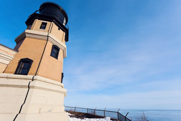 Felsenleuchtturm gespalten — Stockfoto