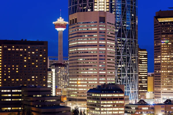 Kvällen panorama över Calgary — Stockfoto