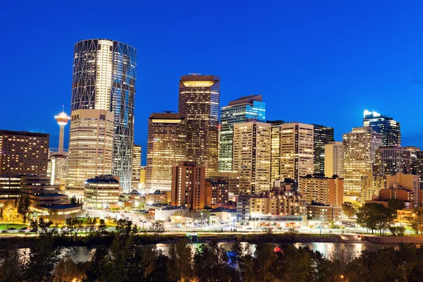 Wieczorem panoramy Calgary — Zdjęcie stockowe