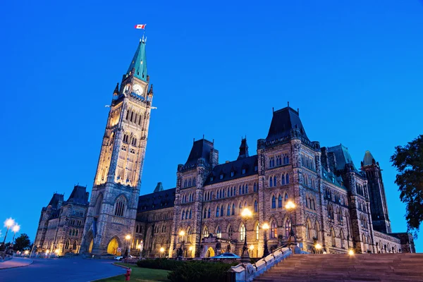 L'édifice du Parlement du Canada à Ottawa — Photo