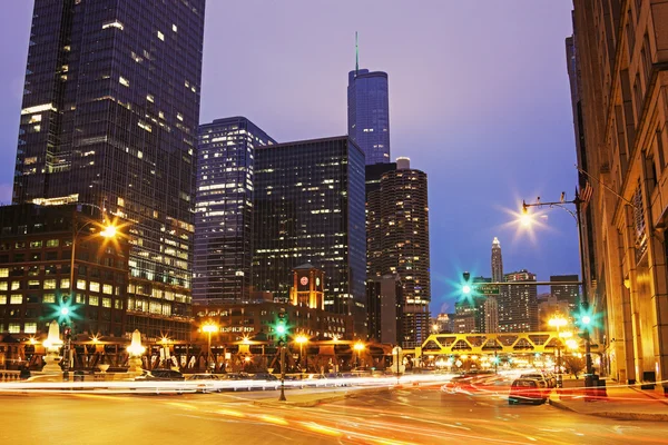 富兰克林街和沃克驱动器在芝加哥 — 图库照片