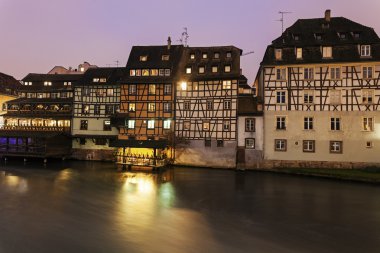 Petite France mimarisi 