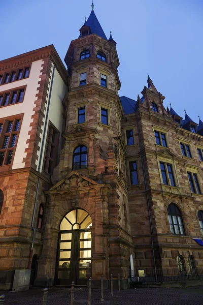 Rathaus Gebäude bei Sonnenaufgang — Stockfoto