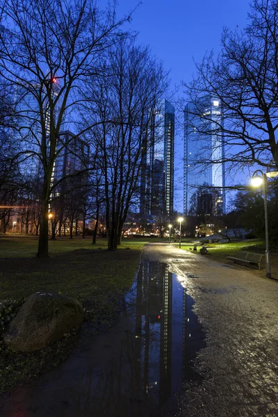 Frankfurt şehir merkezindeki modern mimari — Stok fotoğraf