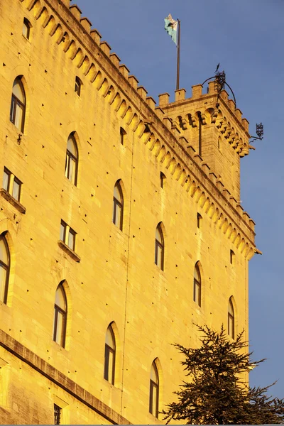 Staden San Marino rådhuset — Stockfoto