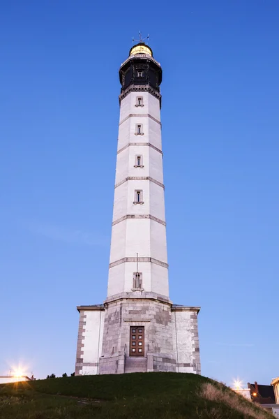 Stará lampa v modré zdi — Stock fotografie