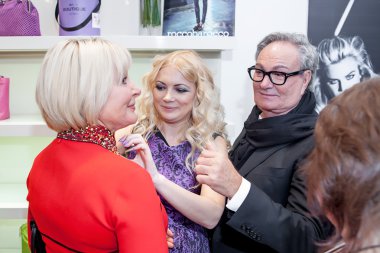 Moda Tasarımcısı Rocco Barocco yeni açılış gününde açılış töreninde depolamak