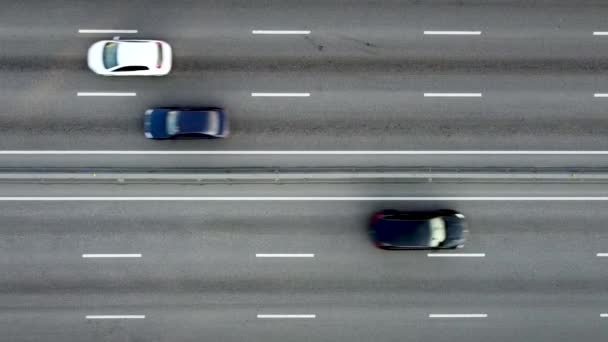 道路移動 上から撮影車の交通高速道路 — ストック動画