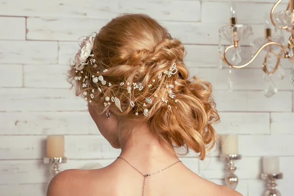 Casamento penteado wih cabelo ornamentos Imagem De Stock
